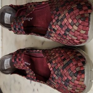 Comfortview Women's Woven Flats - Red and Brown Sz 10